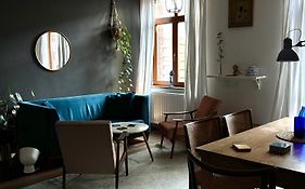 D7 Apartment